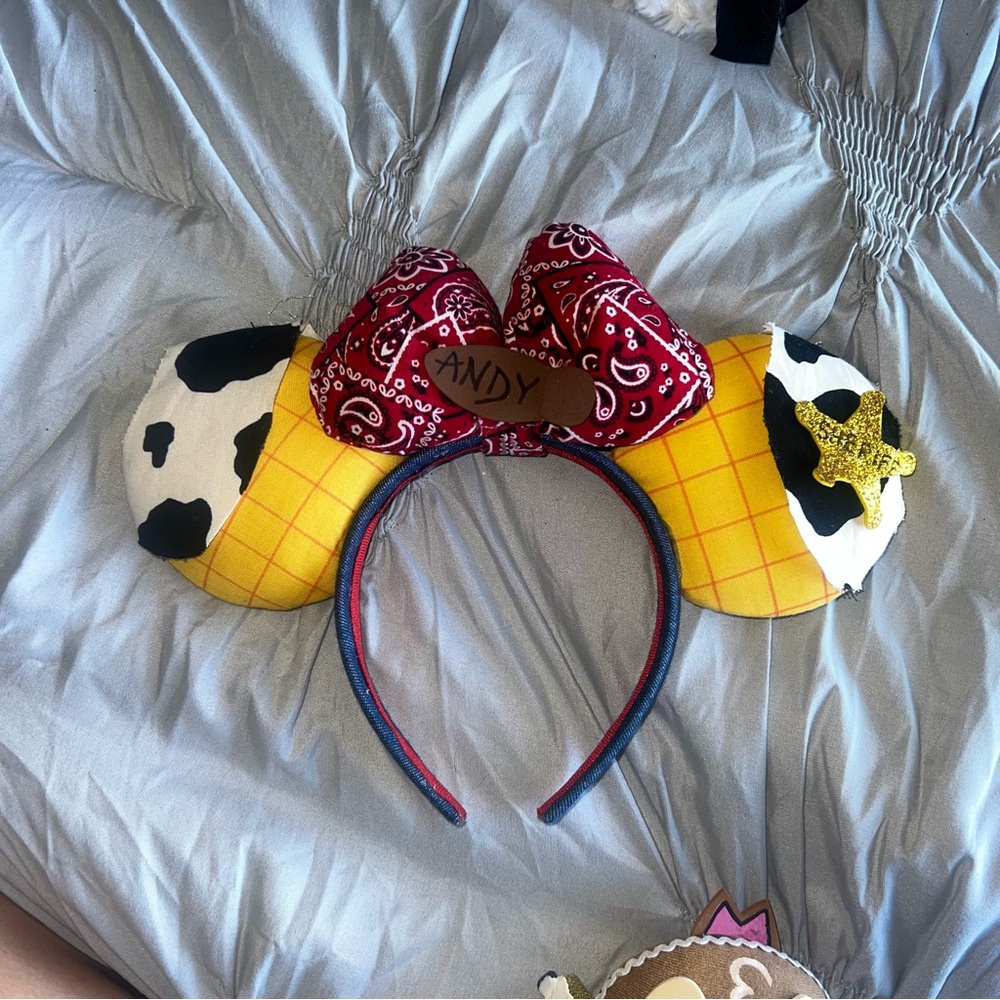 Woody ears
